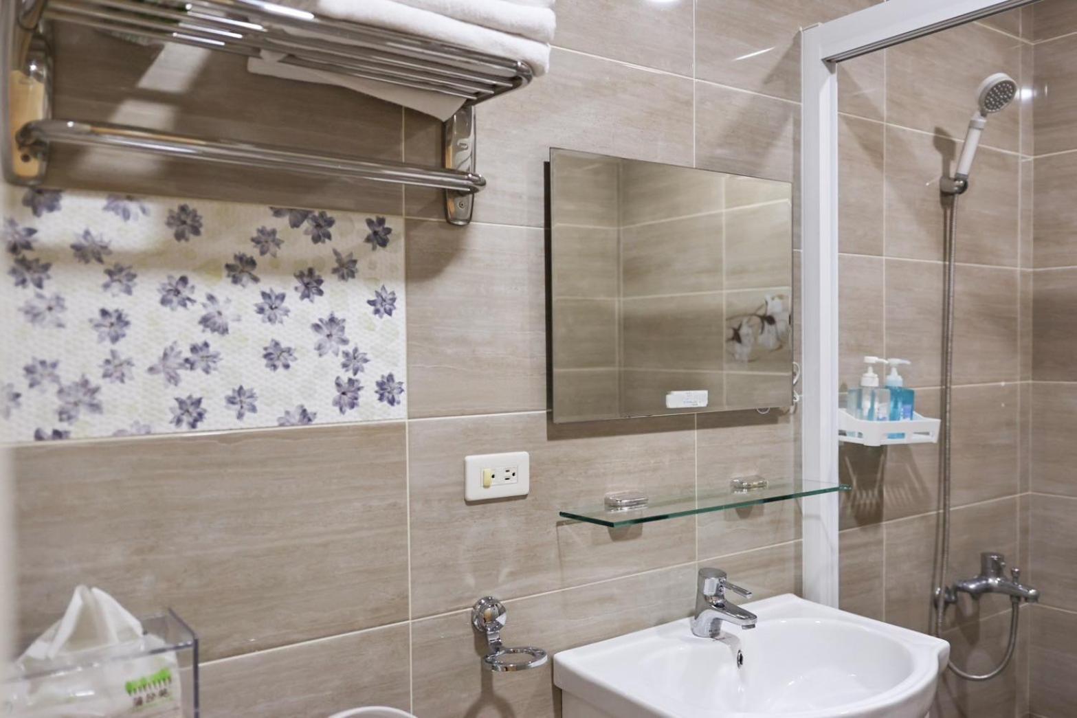 Honey B&B Hualien City Exterior photo